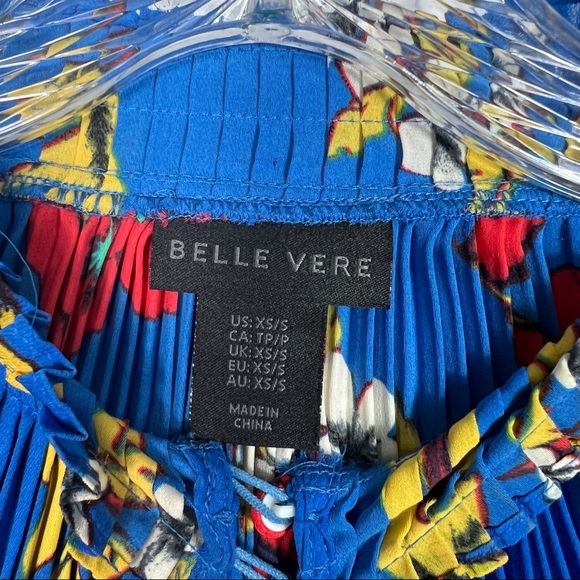 ❌SOLD❌Belle Vere Colorful Pleated Top - Picture 4 of 7